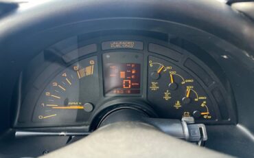 Chevrolet-corvette-1990-white-69