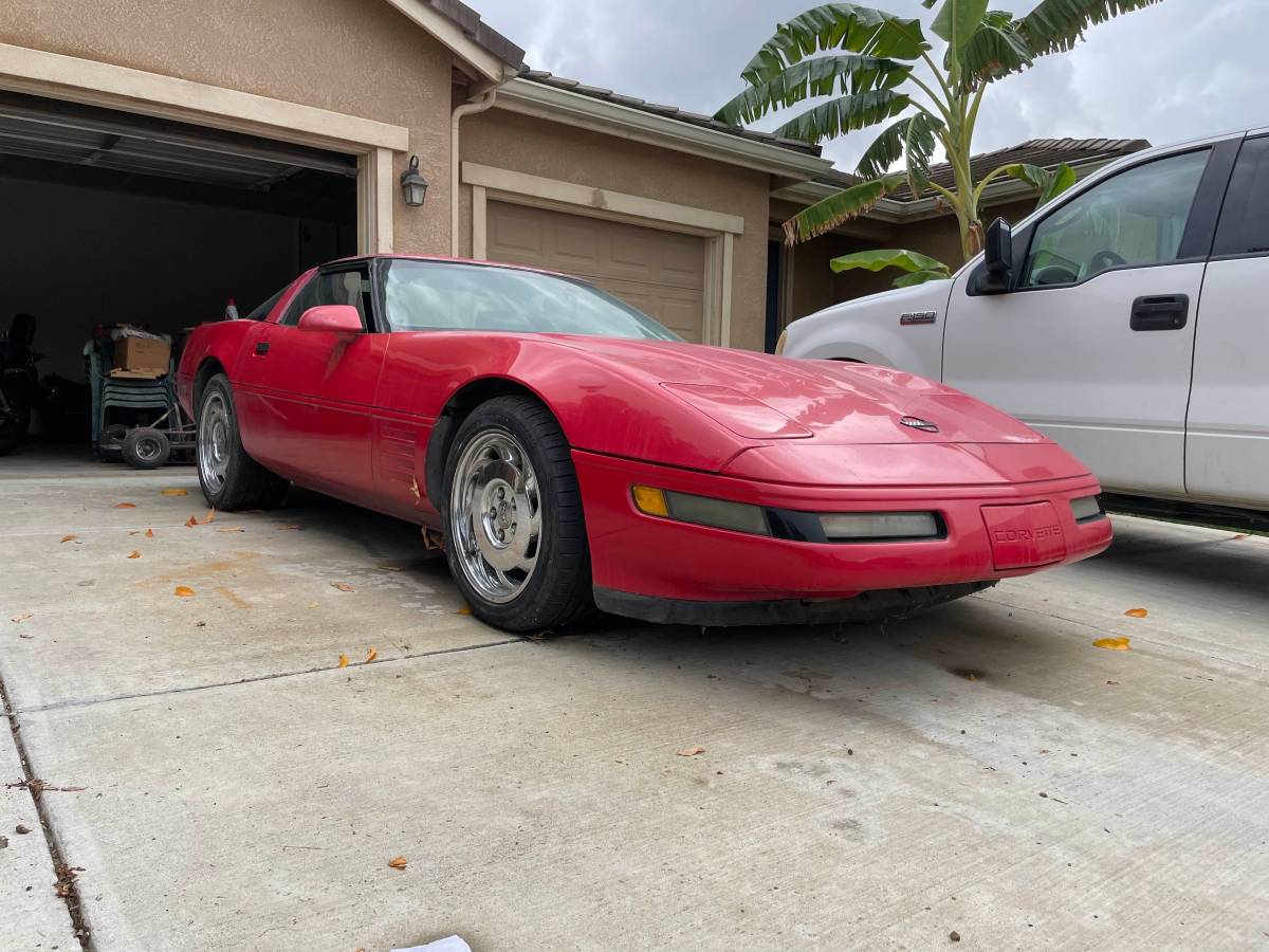 Chevrolet-corvette-1991-2