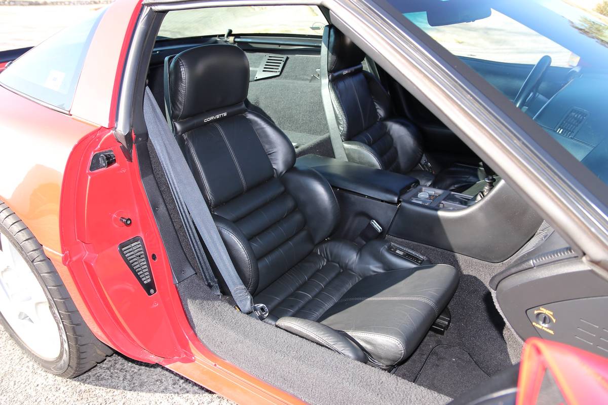 Chevrolet-corvette-1991-red-16
