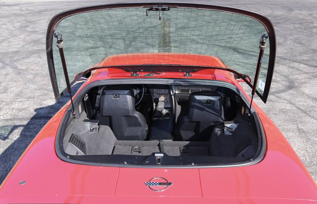 Chevrolet-corvette-1991-red-17