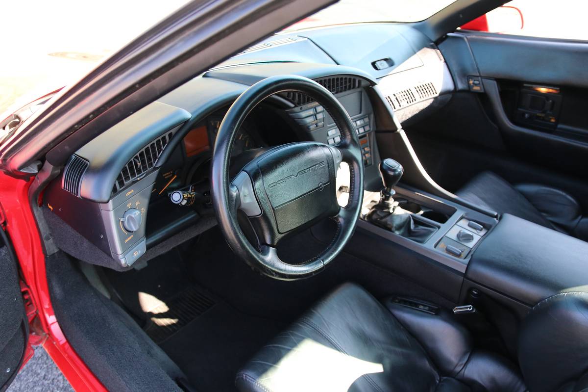 Chevrolet-corvette-1991-red-9