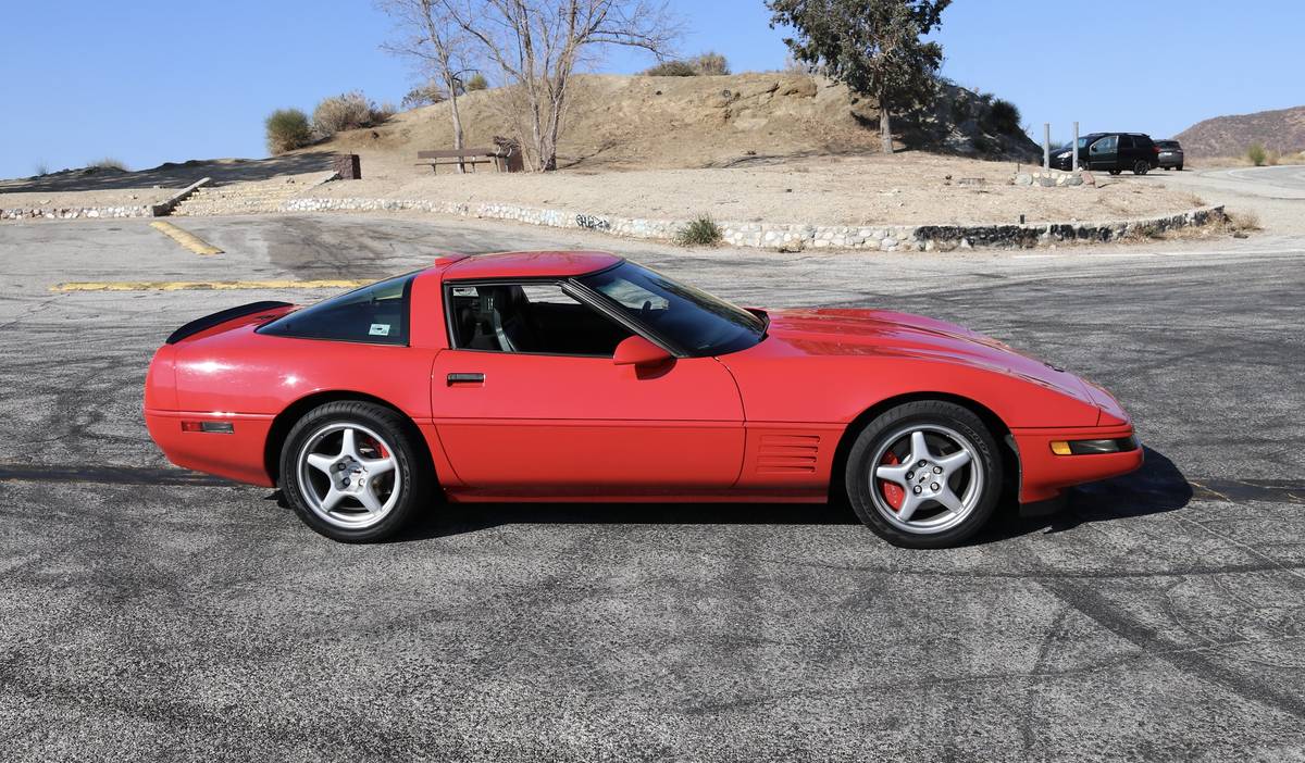 Chevrolet-corvette-1991-red