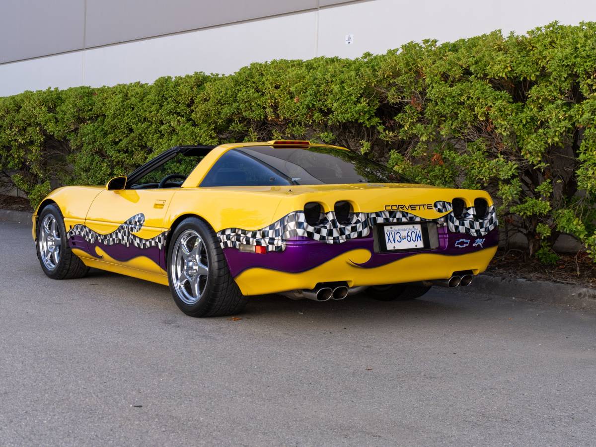 Chevrolet-corvette-1991-yellow-1
