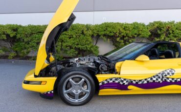 Chevrolet-corvette-1991-yellow-2