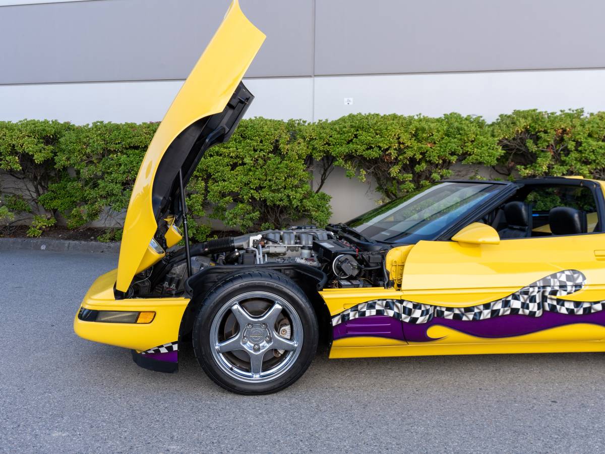 Chevrolet-corvette-1991-yellow-2