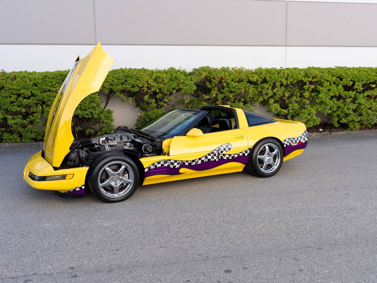 Chevrolet-corvette-1991-yellow