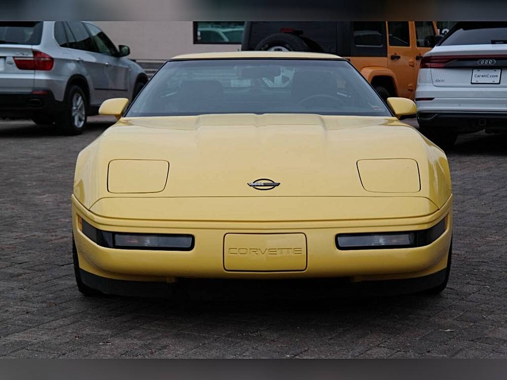 Chevrolet-corvette-1992-yellow-5