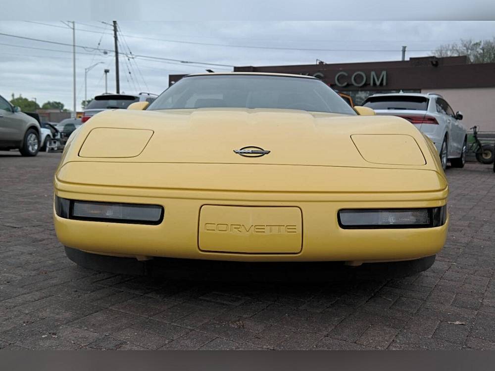 Chevrolet-corvette-1992-yellow-7