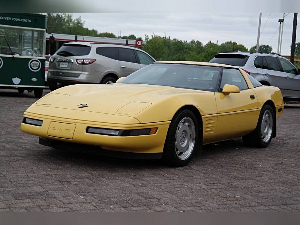 Chevrolet-corvette-1992-yellow-74