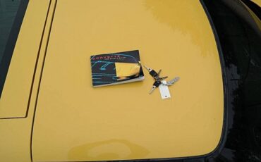 Chevrolet-corvette-1992-yellow-76