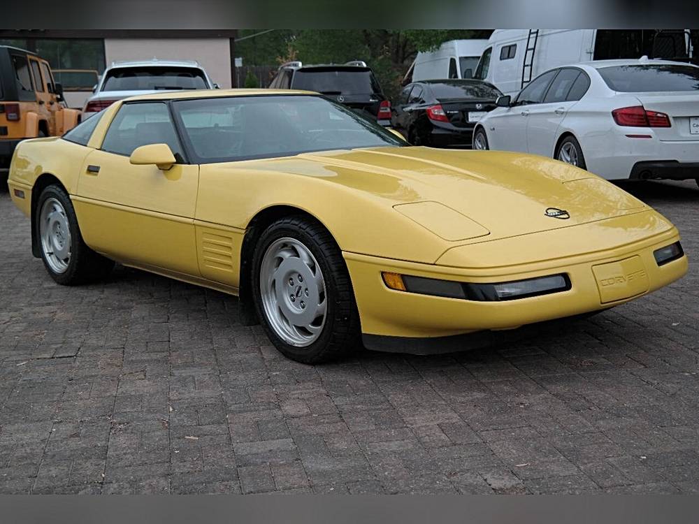 Chevrolet-corvette-1992-yellow-83