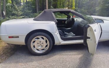 Chevrolet-corvette-1993-white-1