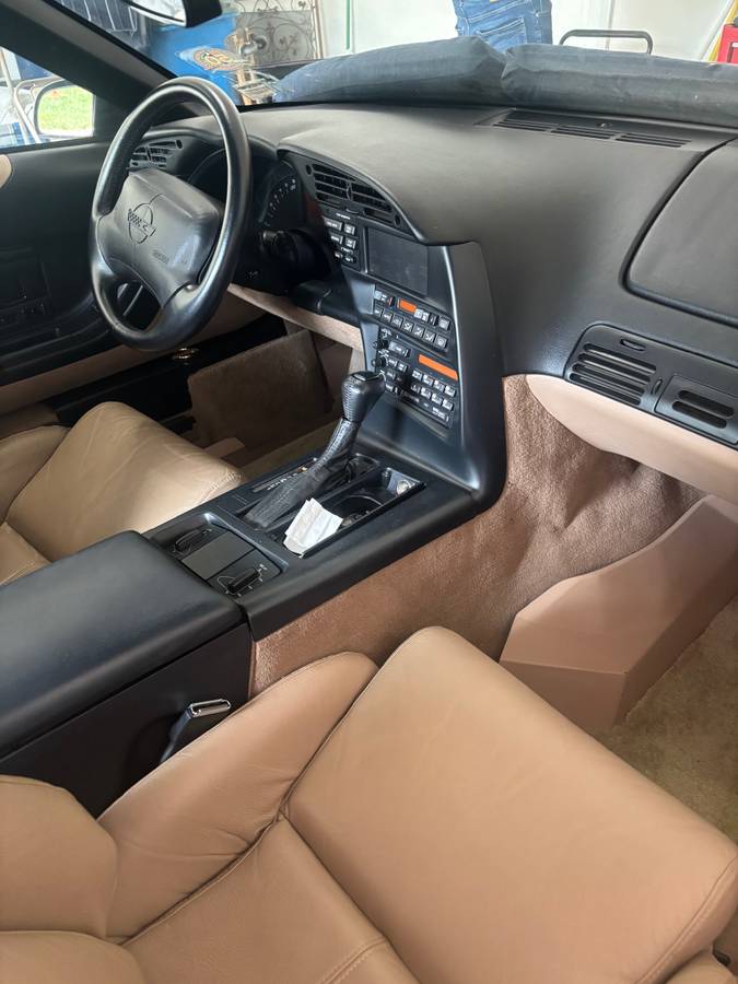 Chevrolet-corvette-1994-8