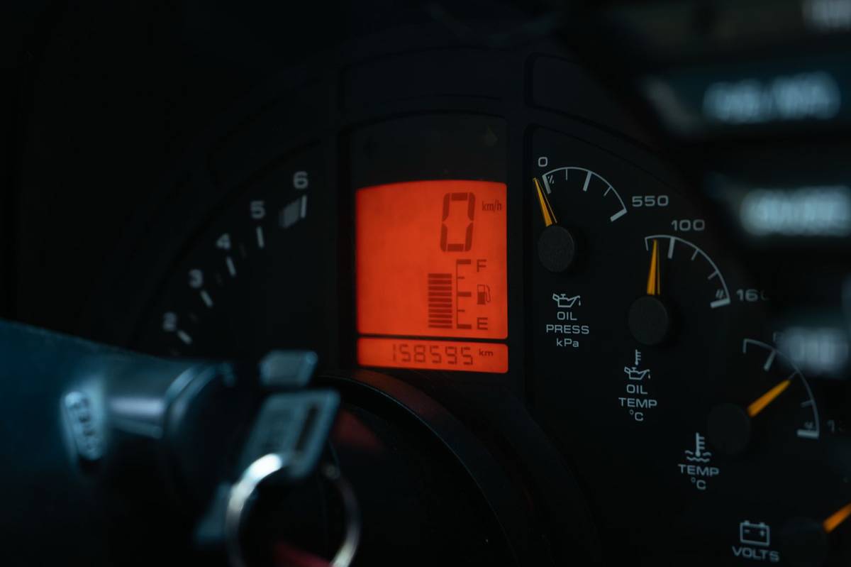 Chevrolet-corvette-1994-black-17