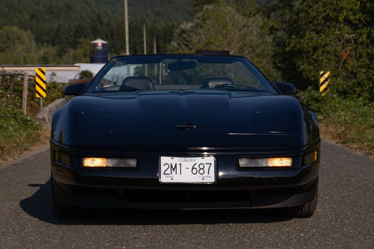 Chevrolet-corvette-1994-black-5