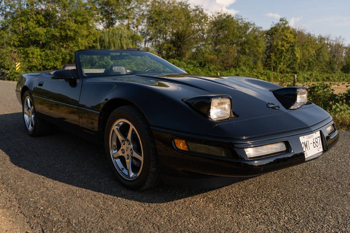Chevrolet-corvette-1994-black-8