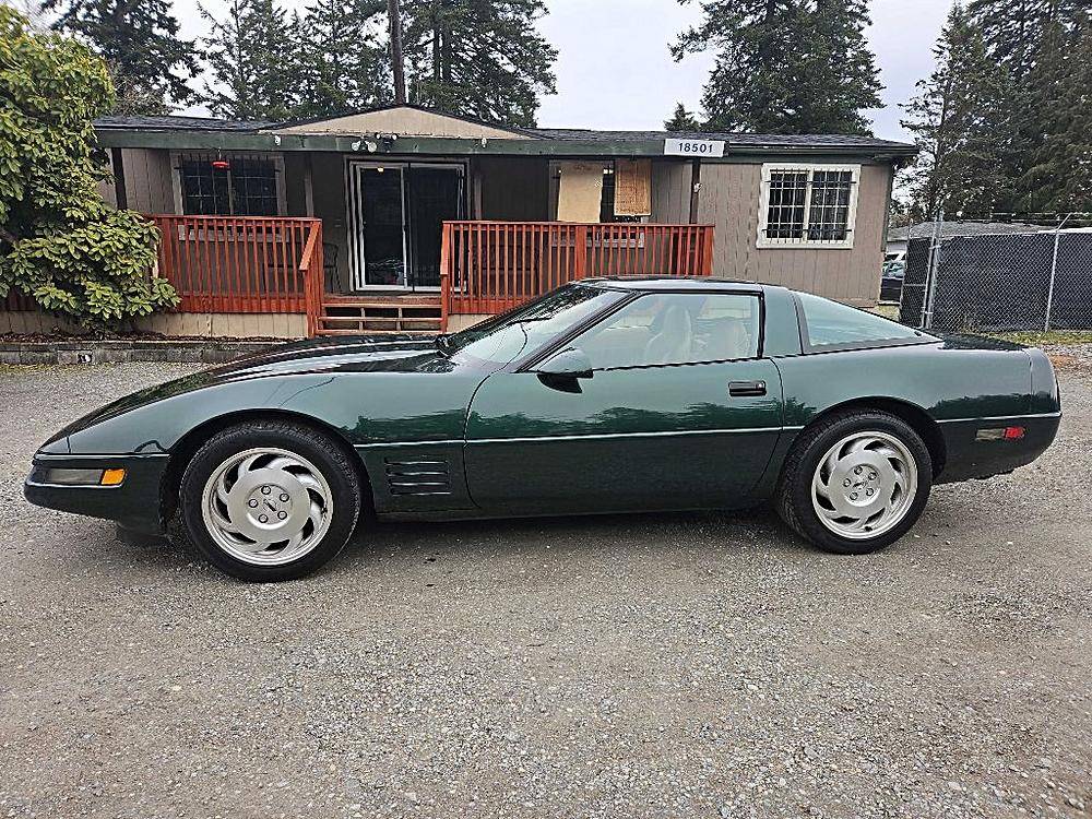Chevrolet-corvette-1994-green-13