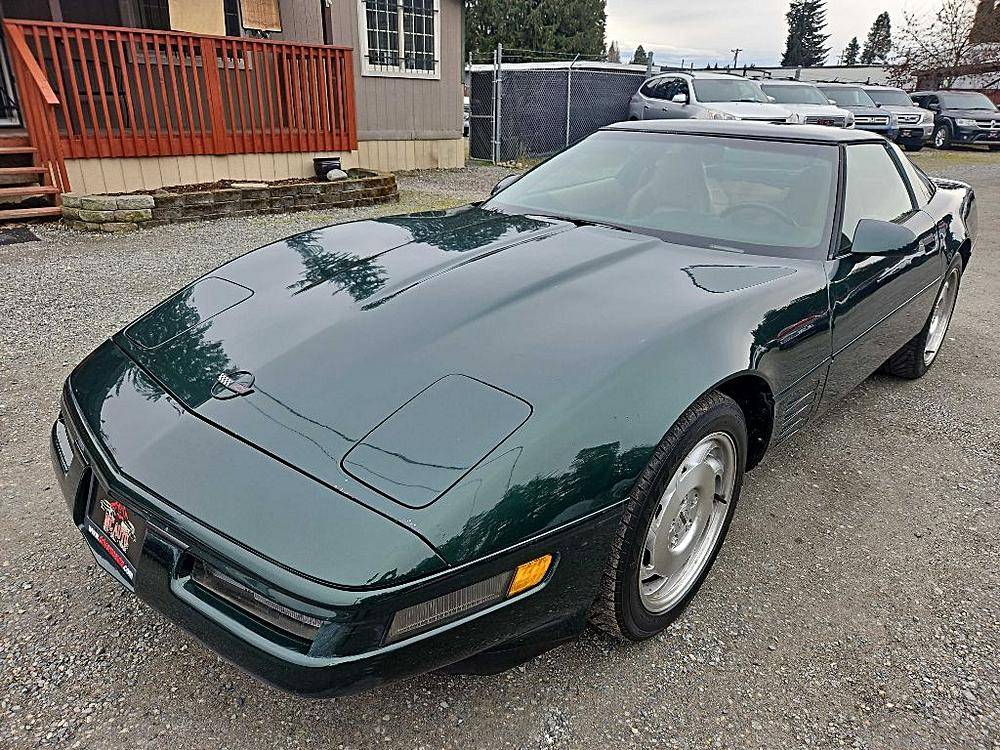 Chevrolet-corvette-1994-green-30