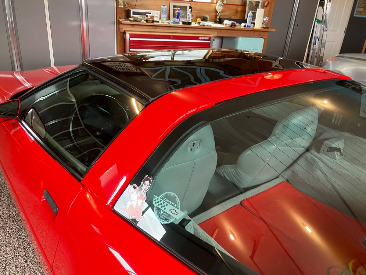 Chevrolet-corvette-1996-red