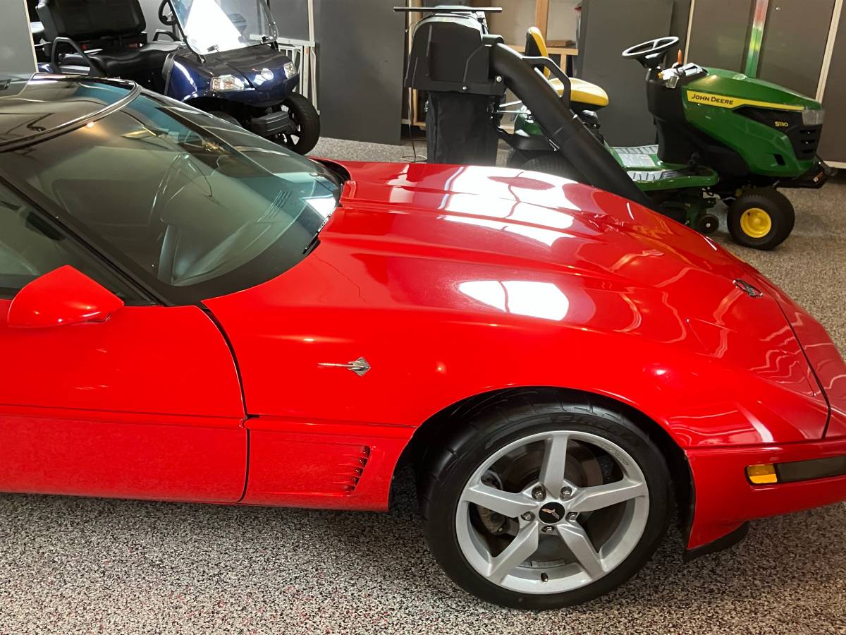 Chevrolet-corvette-1996-red-11