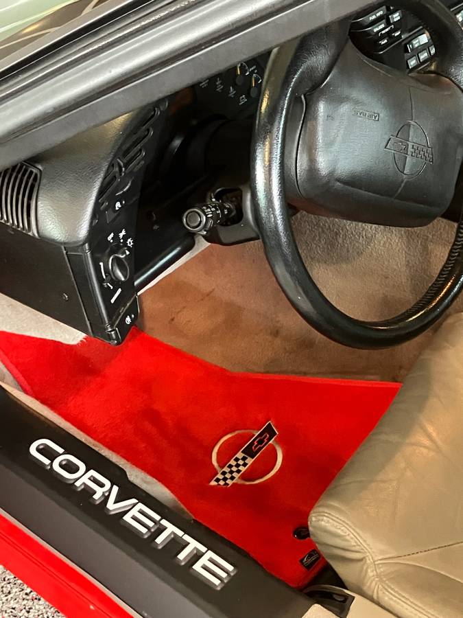 Chevrolet-corvette-1996-red-3