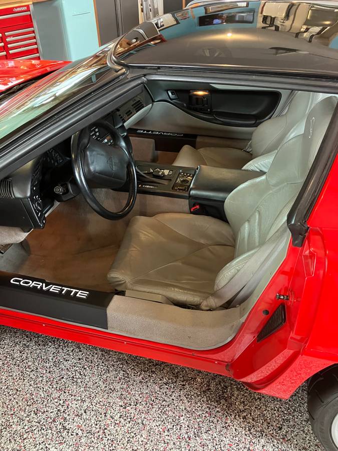 Chevrolet-corvette-1996-red-5