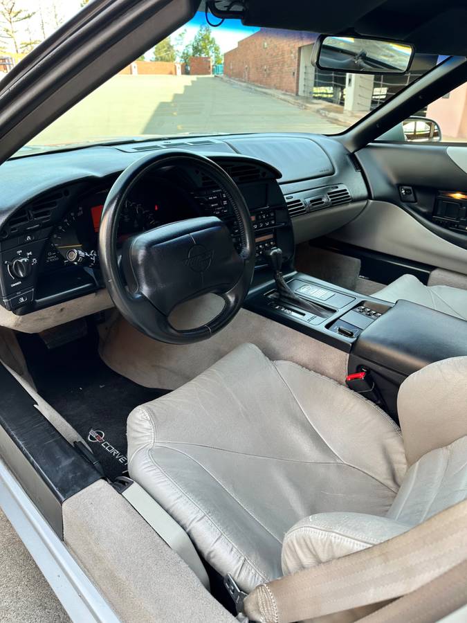 Chevrolet-corvette-1996-silver-13