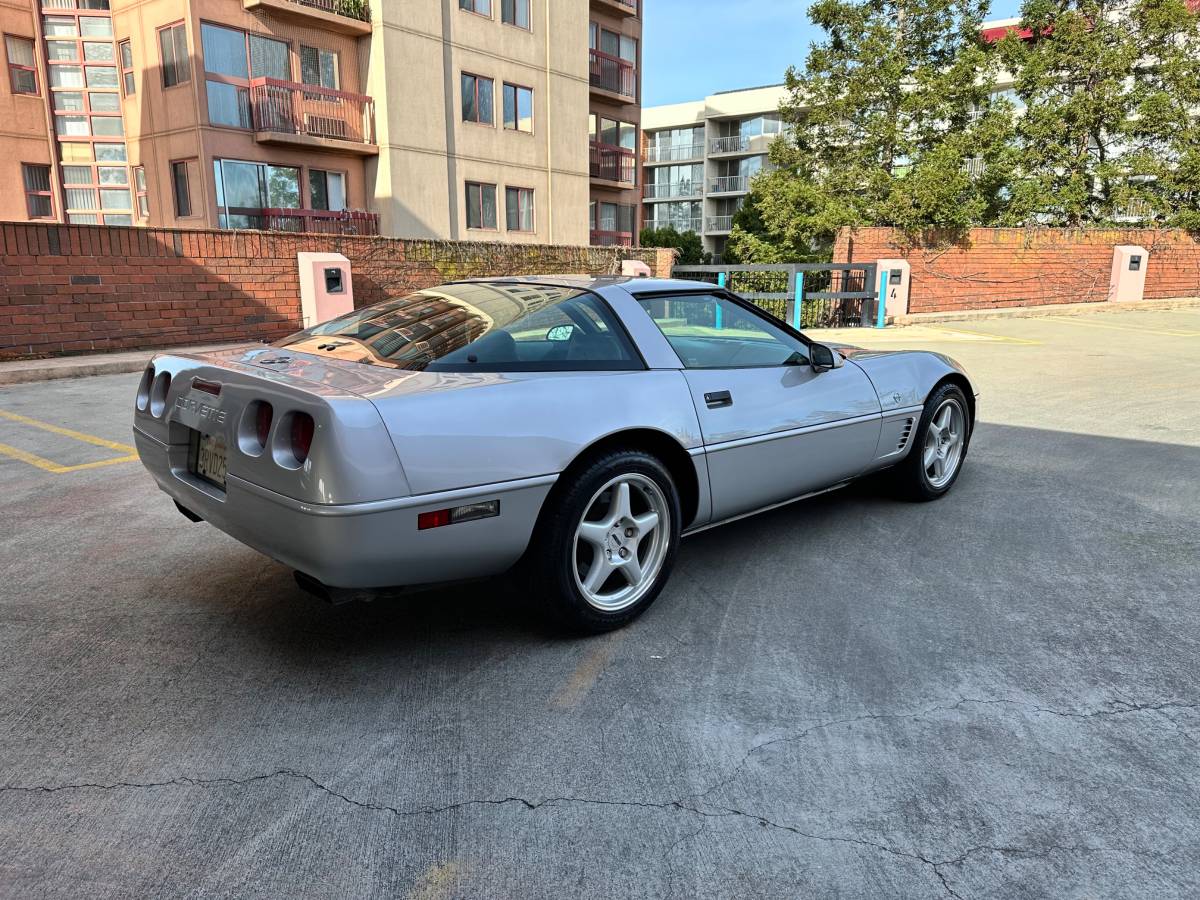 Chevrolet-corvette-1996-silver-7
