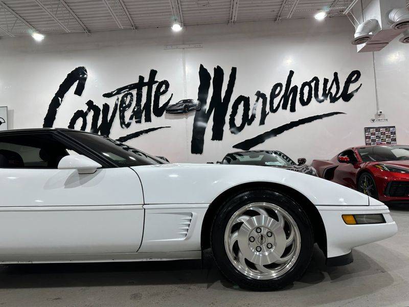 Chevrolet-corvette-1996-white-43