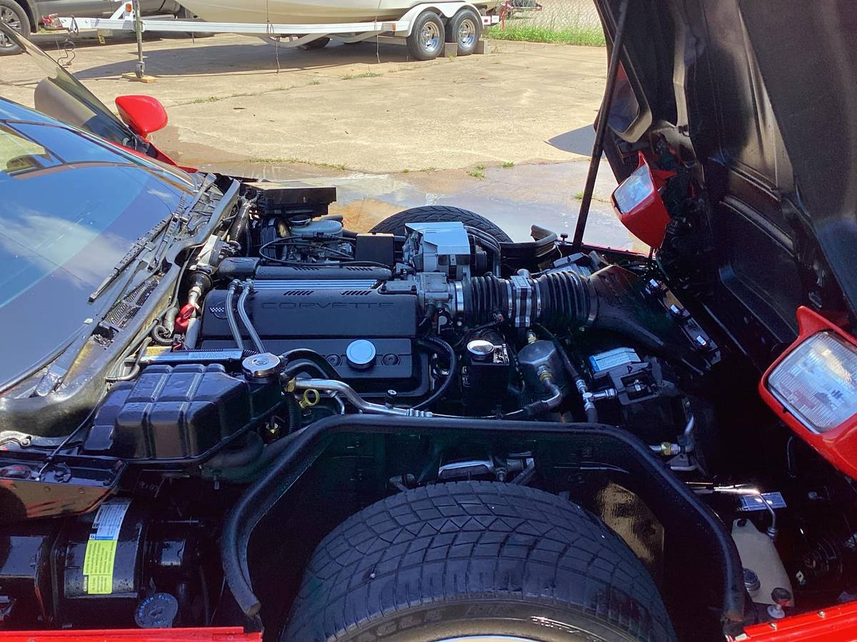 Chevrolet-corvette-amp-convertible-1996-red-20