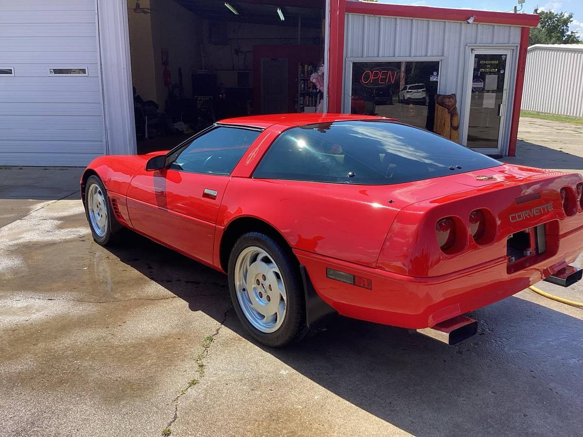 Chevrolet-corvette-amp-convertible-1996-red-5