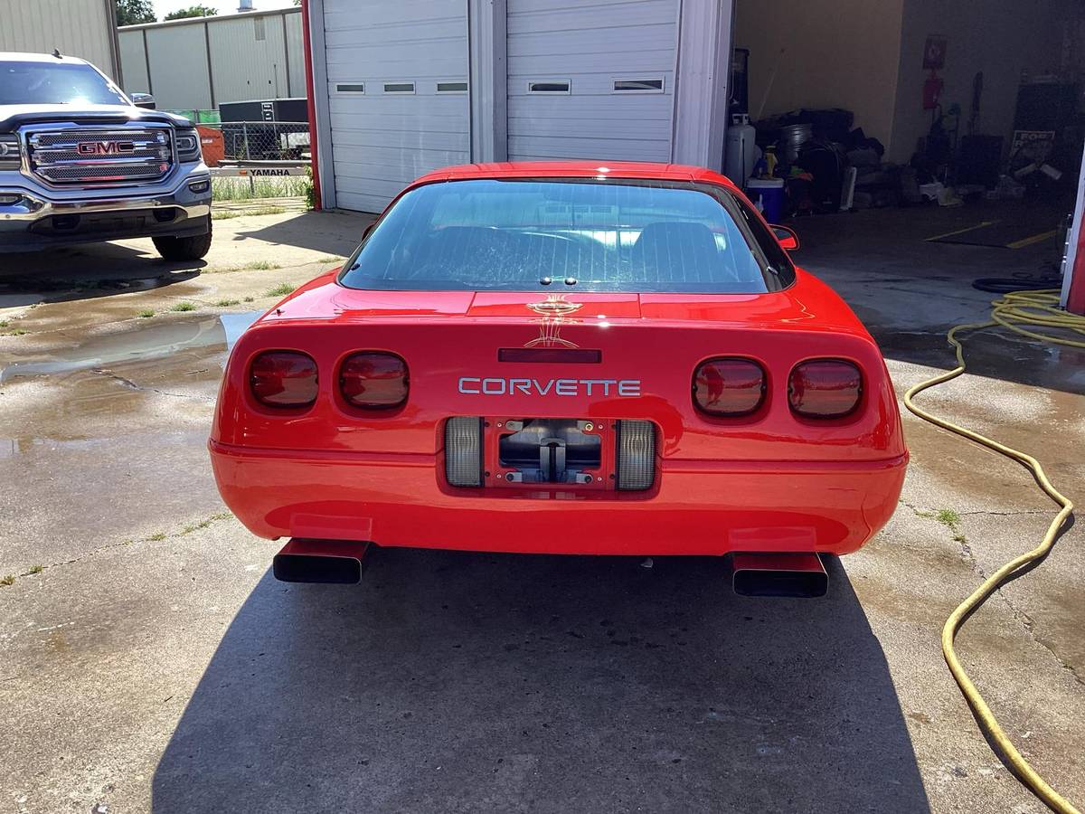 Chevrolet-corvette-amp-convertible-1996-red-7
