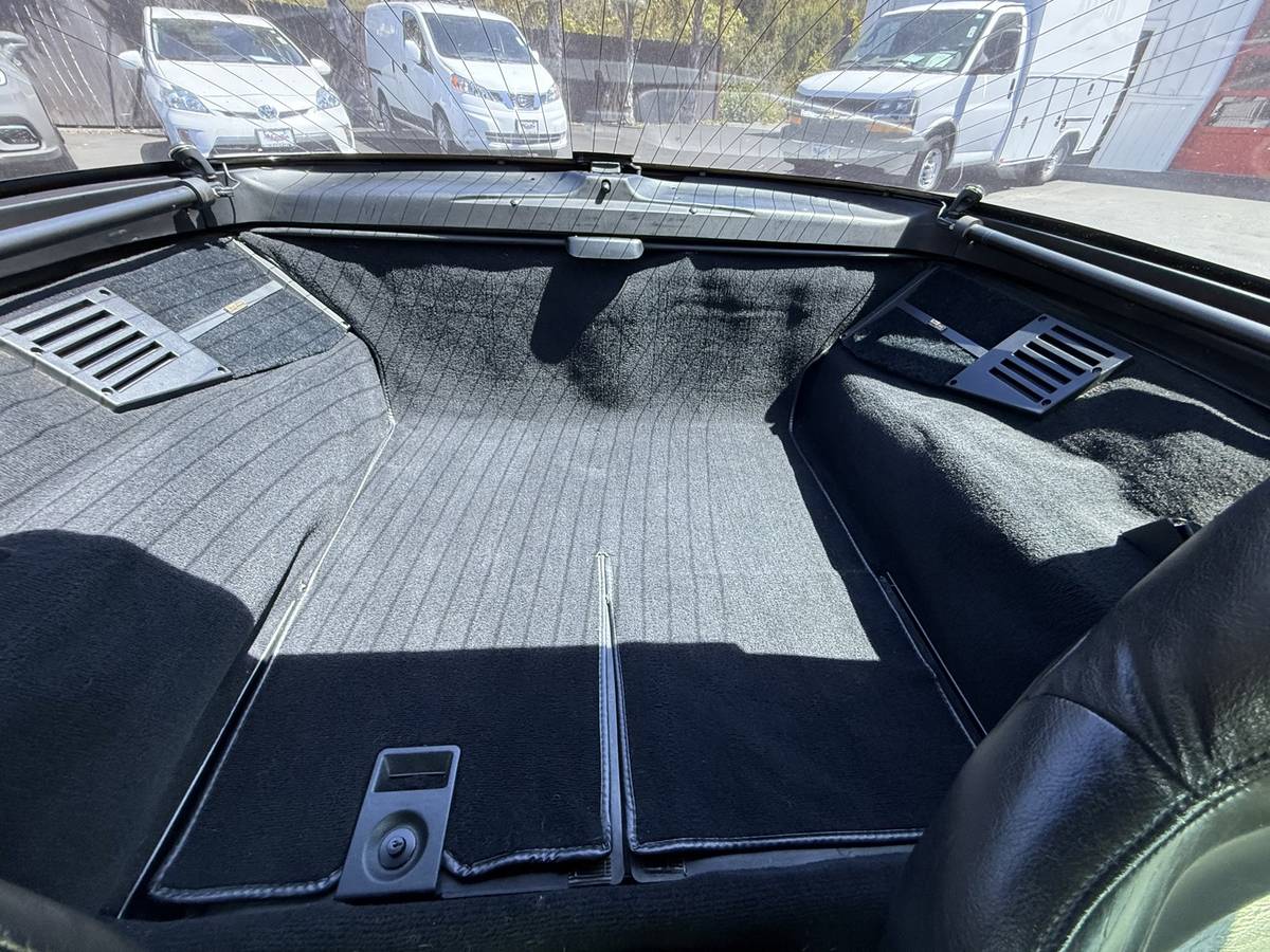 Chevrolet-corvette-base-1994-36
