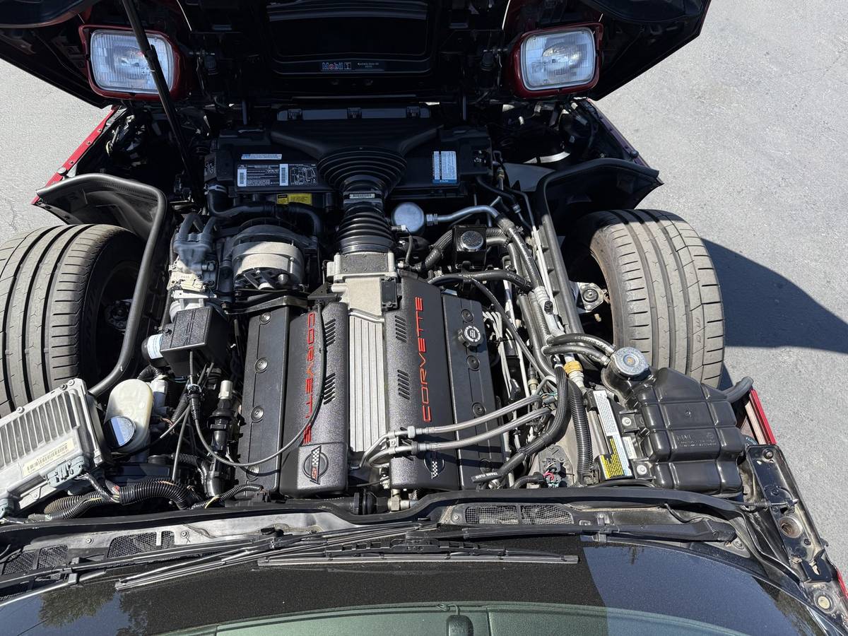 Chevrolet-corvette-base-1994-39