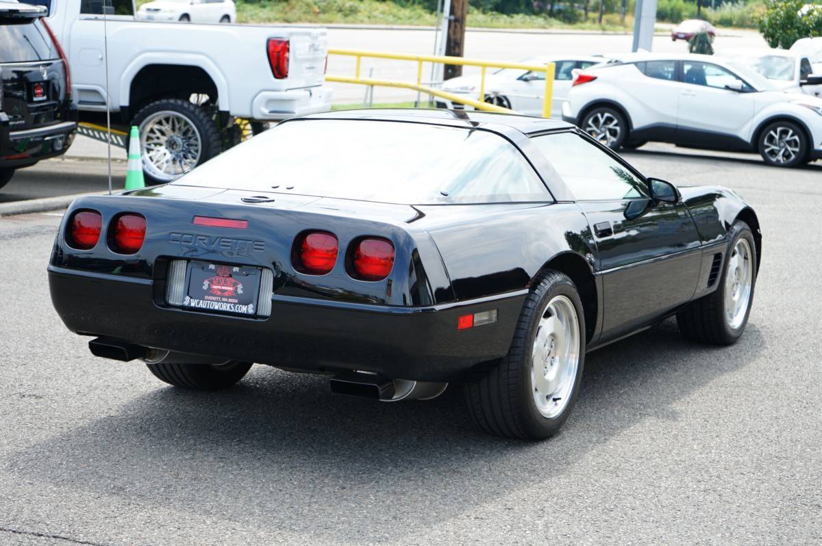 Chevrolet-corvette-base-1995-black-20