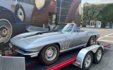 Chevrolet-corvette-c2-1965-13