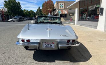 Chevrolet-corvette-c2-1965-2