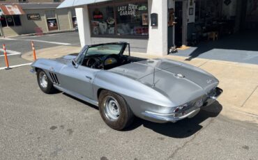 Chevrolet-corvette-c2-1965-4