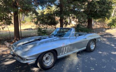 Chevrolet-corvette-c2-1965-6