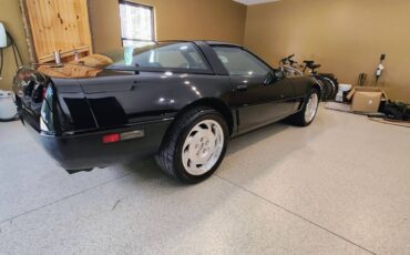 Chevrolet-corvette-c4-1996-black-11