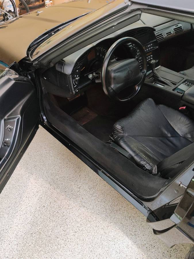 Chevrolet-corvette-c4-1996-black-16