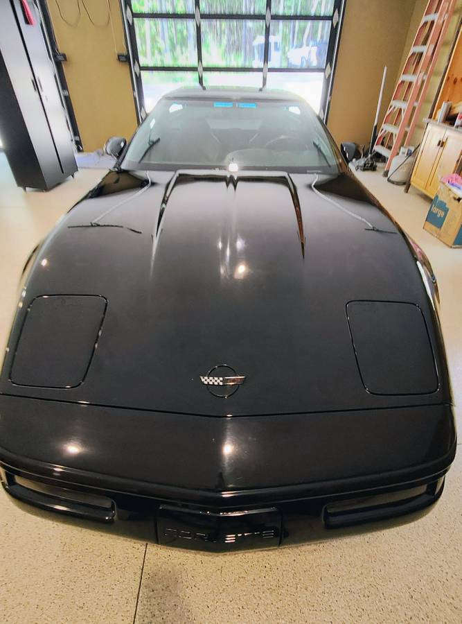 Chevrolet-corvette-c4-1996-black-6