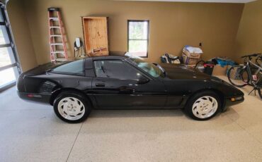 Chevrolet-corvette-c4-1996-black-8