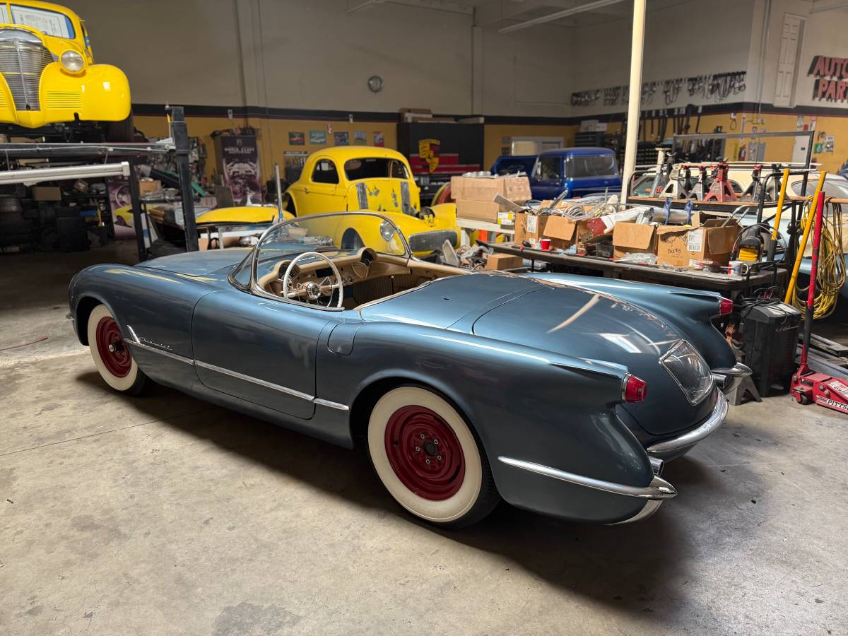 Chevrolet-corvette-convertible-1954-10