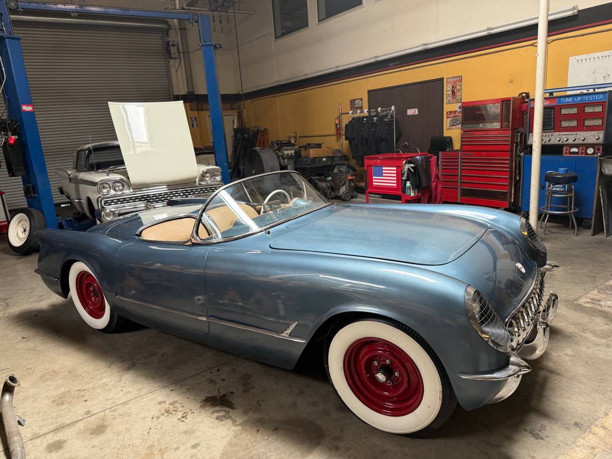Chevrolet-corvette-convertible-1954-11