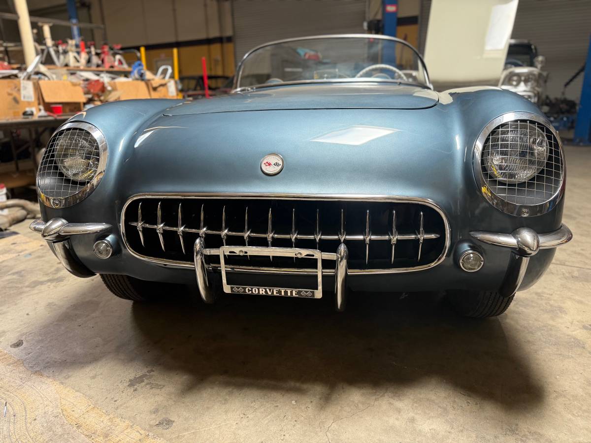 Chevrolet-corvette-convertible-1954-13