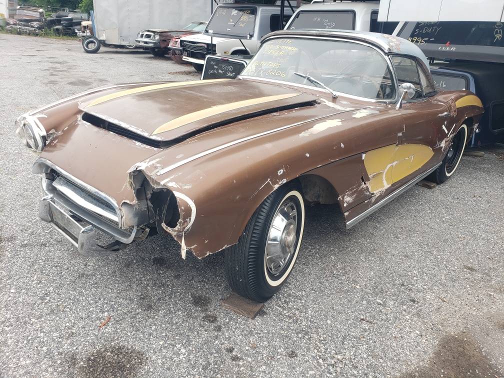 Chevrolet-corvette-convertible-1962-brown-2