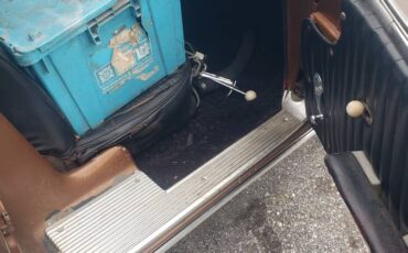 Chevrolet-corvette-convertible-1962-brown-6