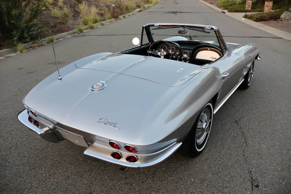 Chevrolet-corvette-convertible-1964-12