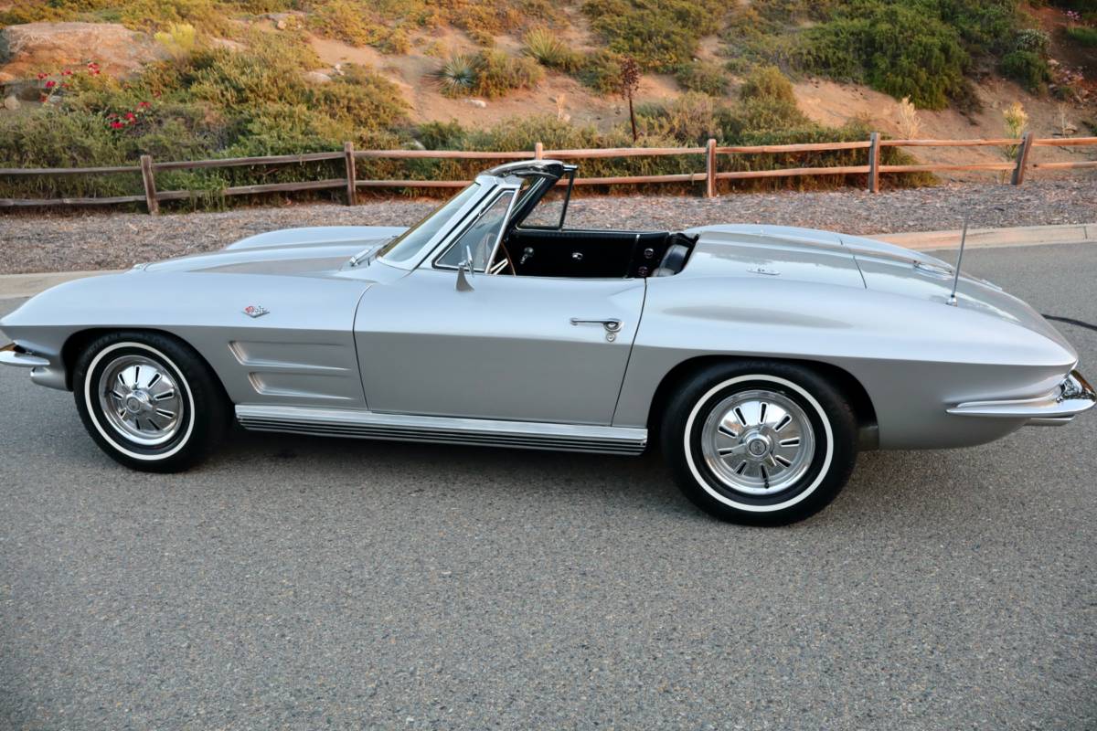 Chevrolet-corvette-convertible-1964-18